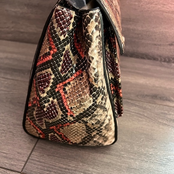 Fiorelli Flynn Satchel in Snake Emboss bag - Picture 5 of 11
